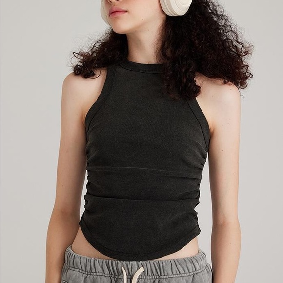 Tops - Elegant Black Sleeveless Tank Top